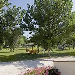 Ghiacci Vecchi Lägenhetshotell Venturina Terme