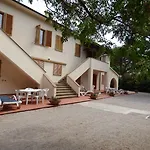 Ghiacci Vecchi Lägenhetshotell 4*