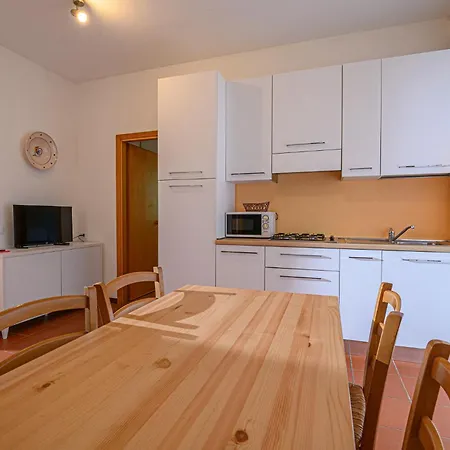 Ghiacci Vecchi Aparthotel Venturina Terme