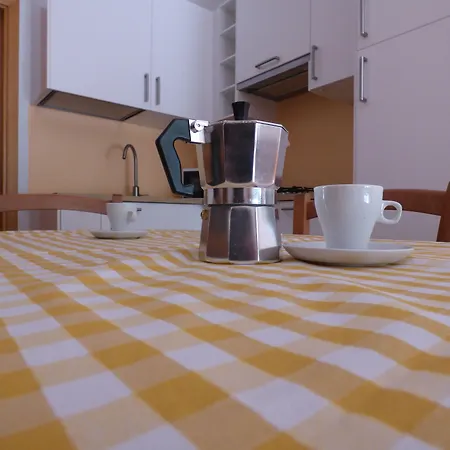 Ghiacci Vecchi Aparthotel 4*