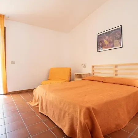 Ghiacci Vecchi Aparthotel 3*